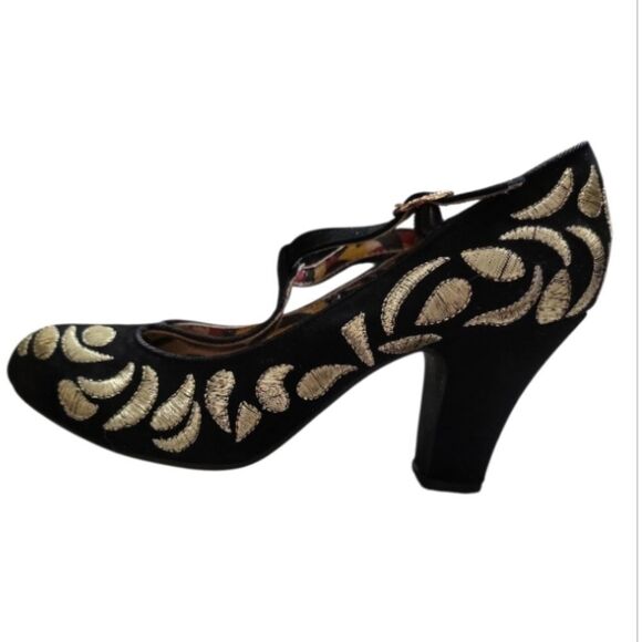 Miss L Fire Garland Stitched T-Straps - Picture 2 of 5